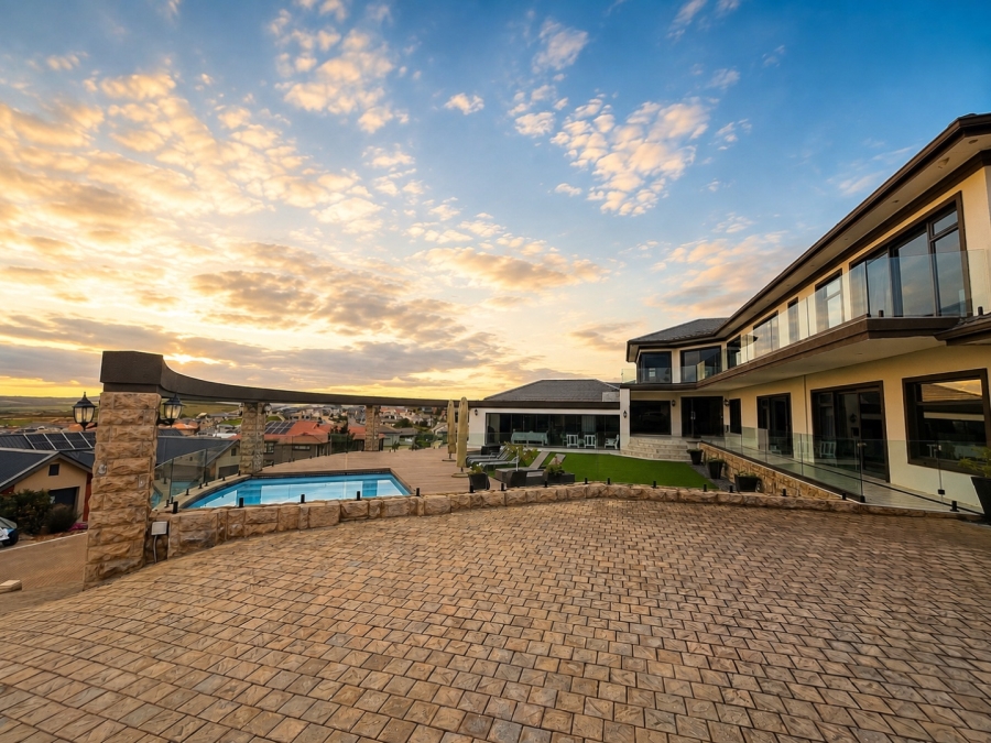 6 Bedroom Property for Sale in Monte Christo Western Cape